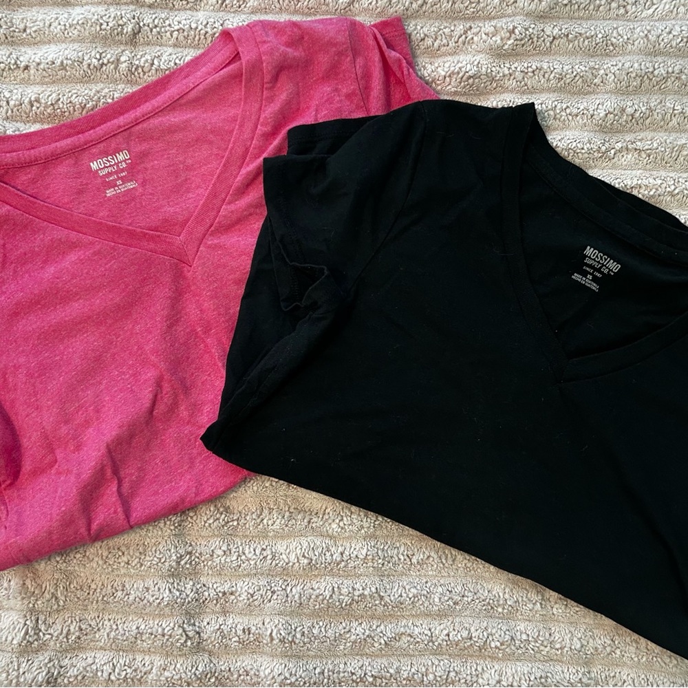 Mossimo Supply Co. Black and Pick V-Neck T-Shirt -set of 2
